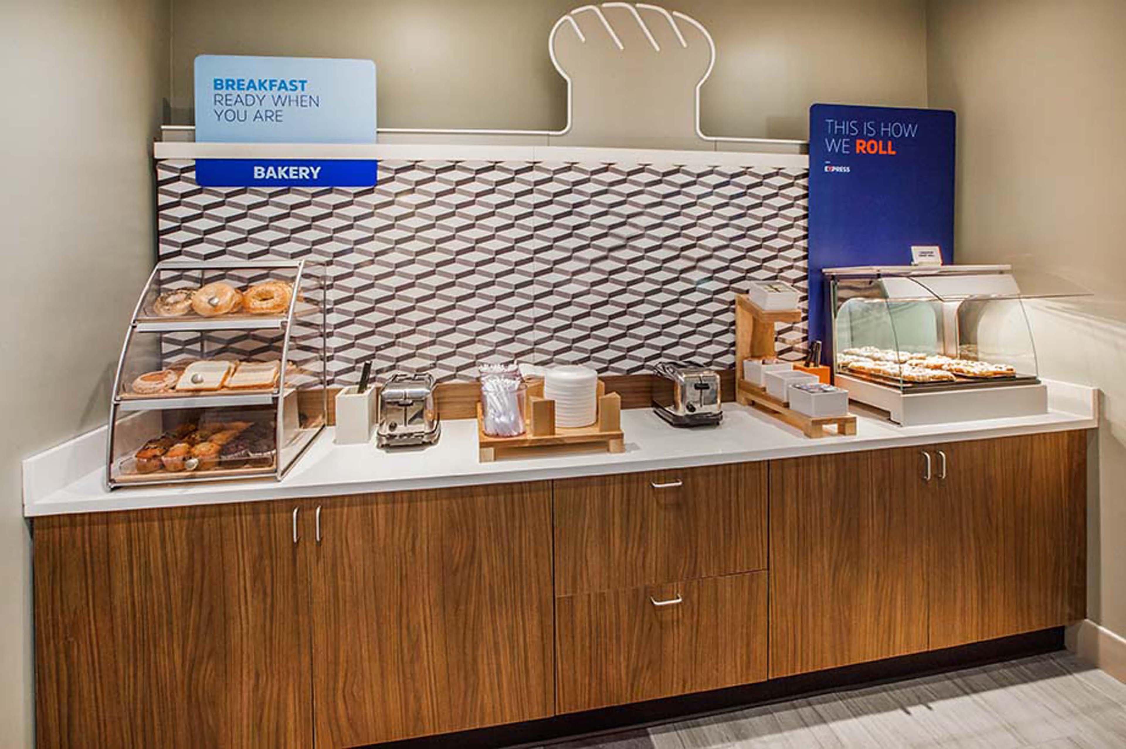 Holiday Inn Express And Suites Des Moines Downtown By Ihg Dış mekan fotoğraf