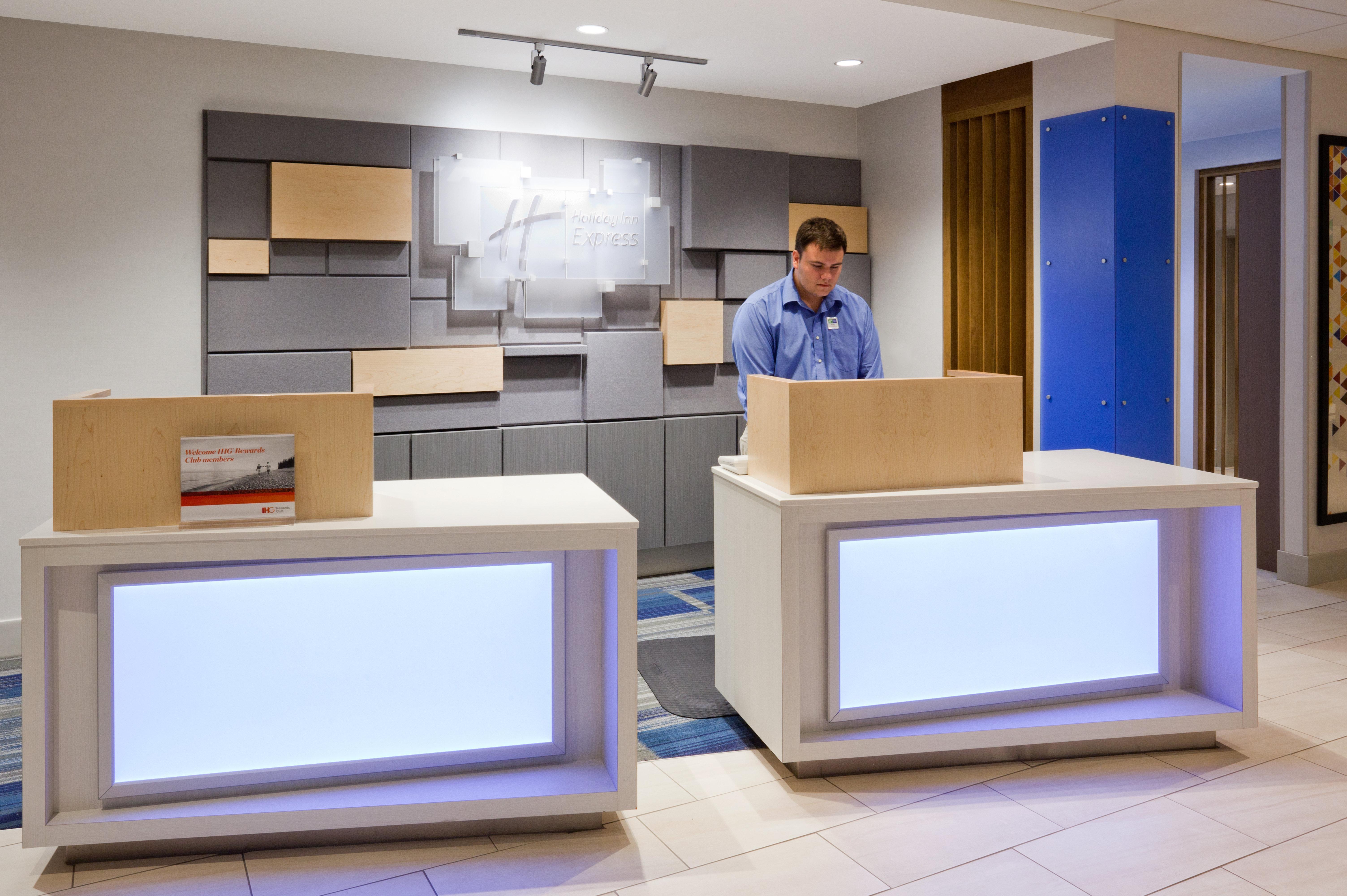 Holiday Inn Express And Suites Des Moines Downtown By Ihg Dış mekan fotoğraf