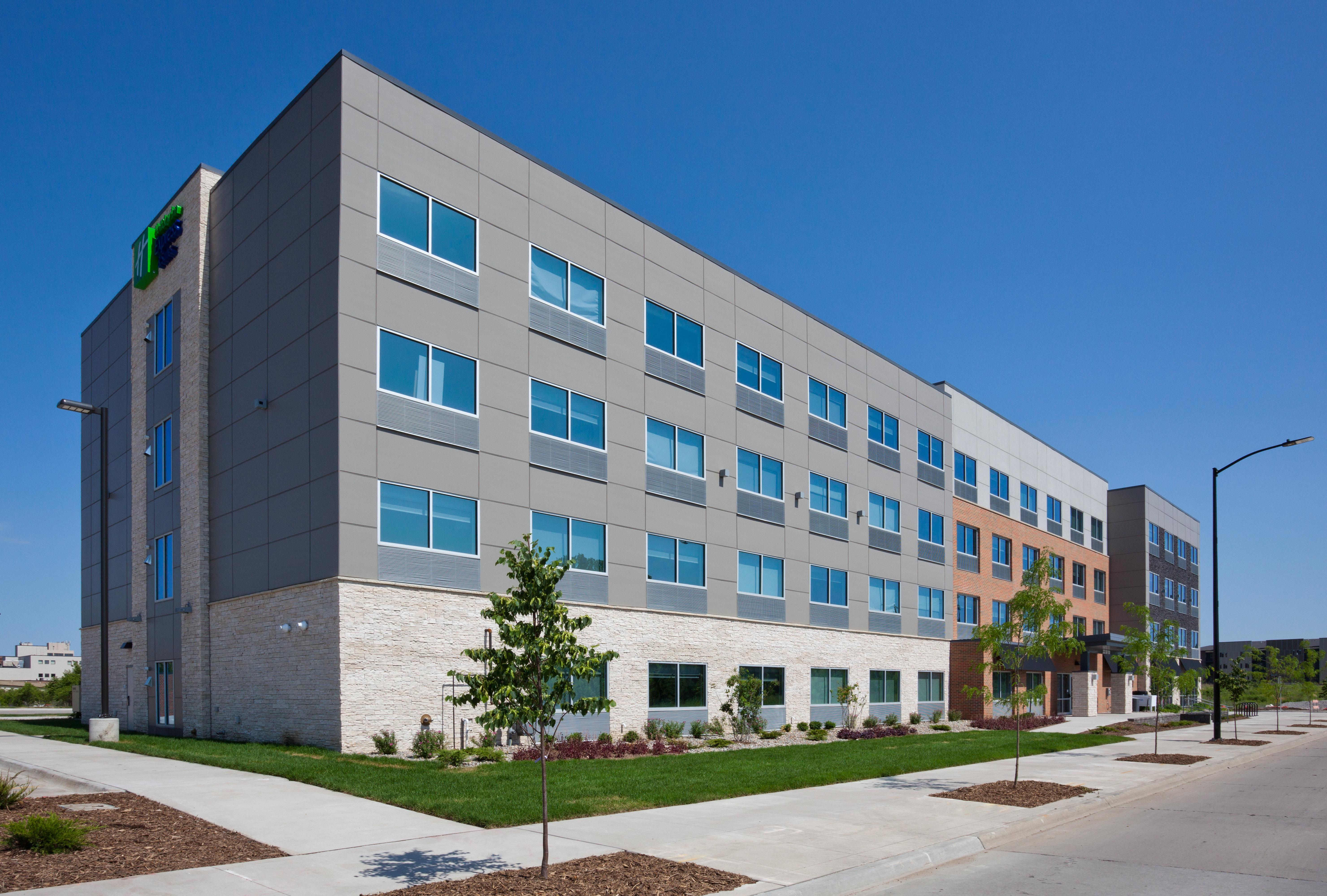 Holiday Inn Express And Suites Des Moines Downtown By Ihg Dış mekan fotoğraf